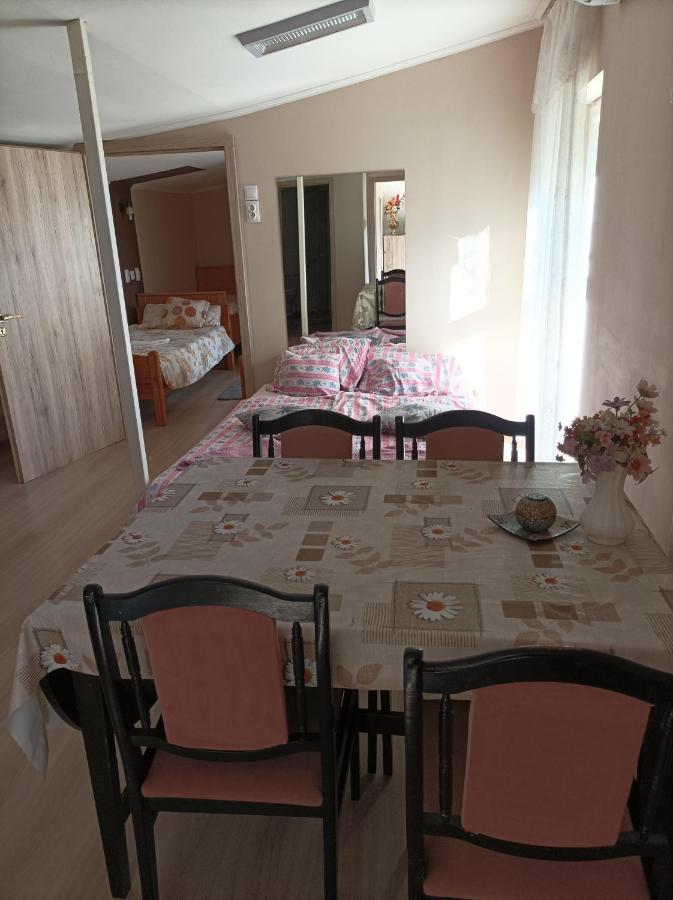 Csilla Apartman Balogunyom Bagian luar foto